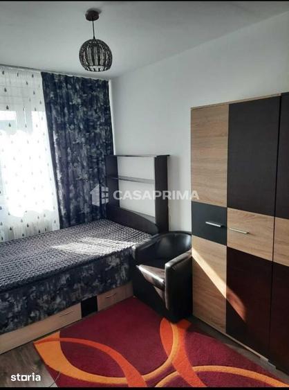 Apartament cu 3 camere în Podu Roș