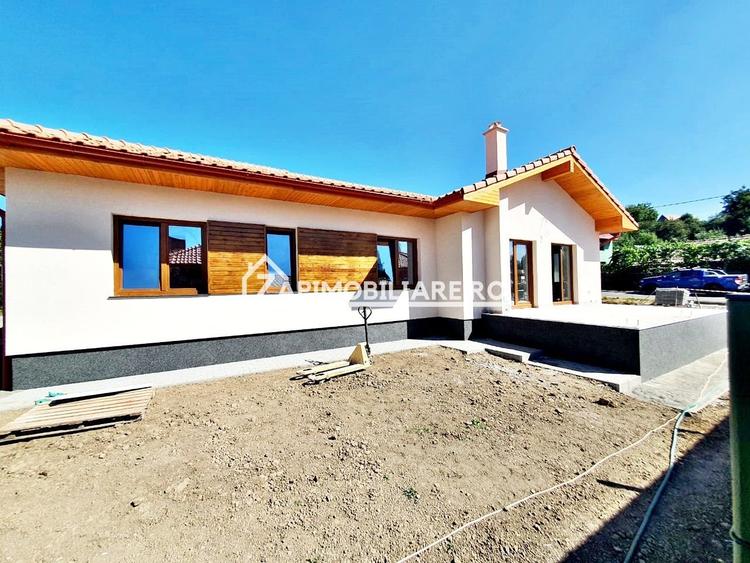 Casa premium 4 camere,2băi,120 mp, 550mp teren, - 1