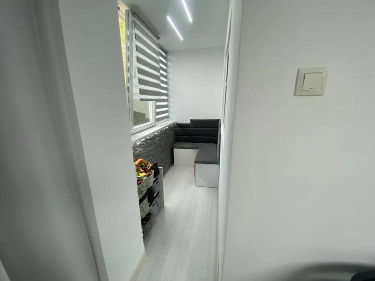 Apartament cu 3 camere, etajul 3/4, zona Podu Ros - 4