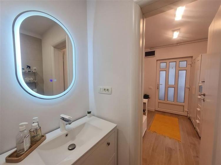 Casa, pe locatie centrala, imbinare apreciabila intre traditional si contemporan - 7