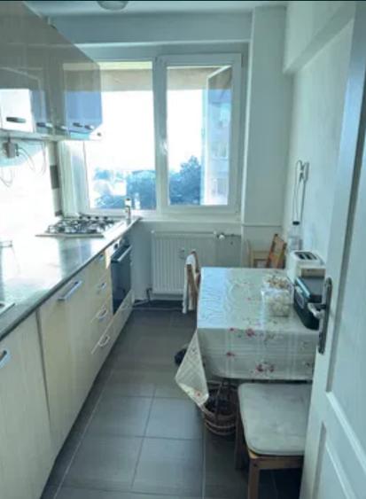 Basarabia ,Campia Libertatii Metrou Muncii Amenajat,Geam la baie,Balcon imens! - 2