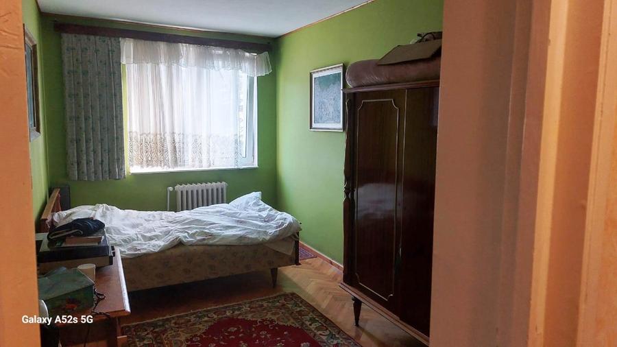 Proprietar vând apartament 3 camere, în Cluj-Napoca, aleea Băița nr. 4 - 3