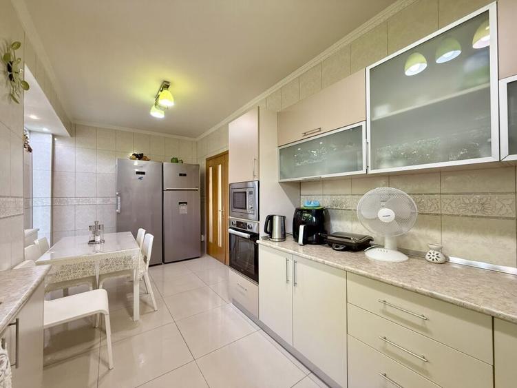 Vila P+2, construita in 2010 | Andronache, Sector 2 - 12