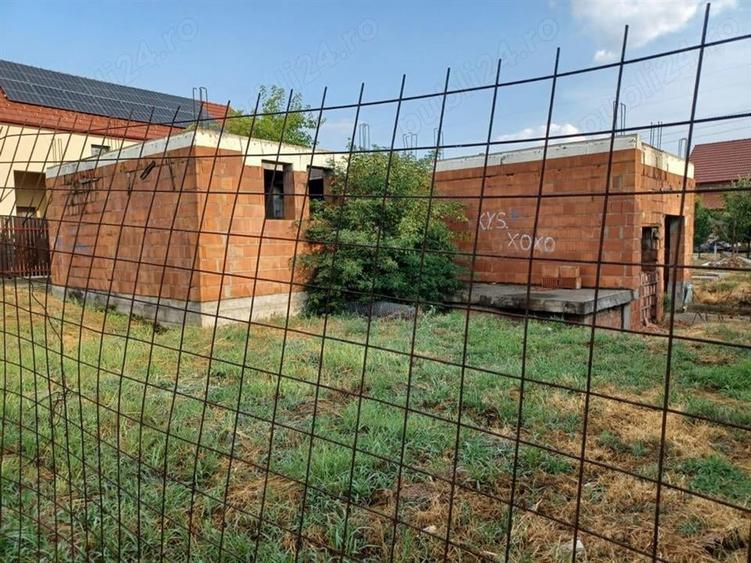 Teren plus casa in constructie la rosu Mosnita Veche - 5