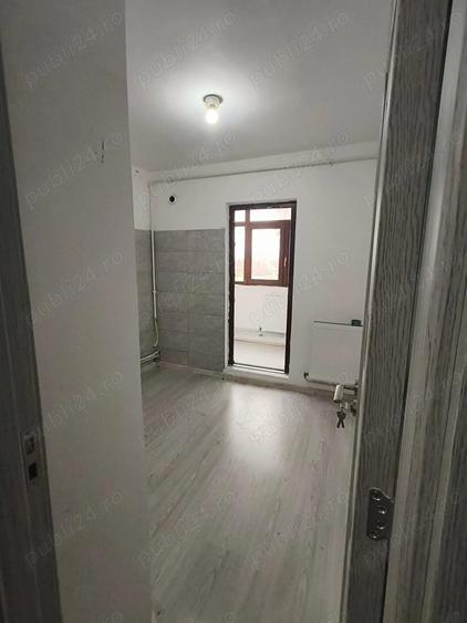 Vand apartament doua camere decomandat zona Milcov - 5