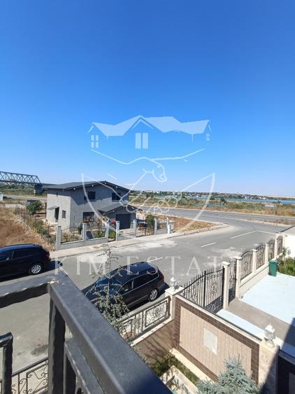 De vanzare vila in stil mediteranean - 12