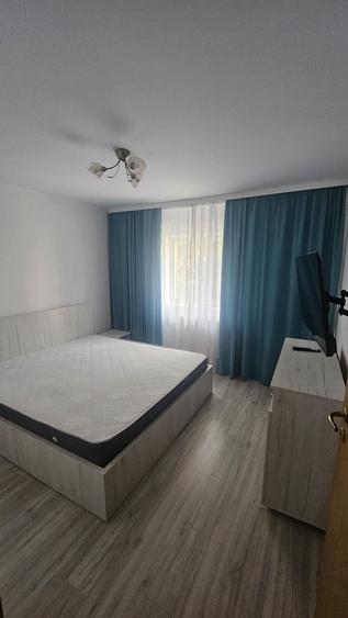 Inchiriez apartament 3 camere - 9