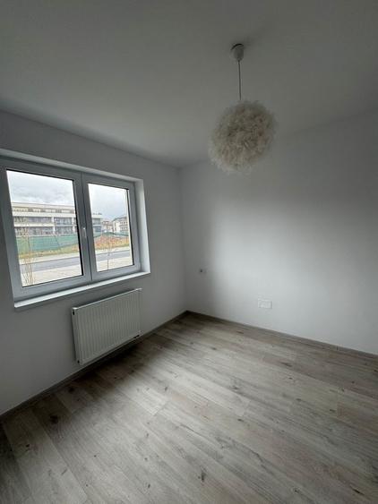 Apartament 2 camere semimobilat Zona Coresi - 7