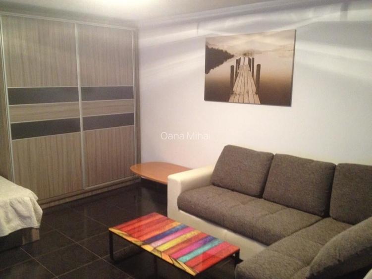 Garsonieră decomandată în Alba Iulia Garsonieră decomandată în Alba Iulia