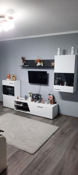 Vand partament 2 camere decomandat - 1