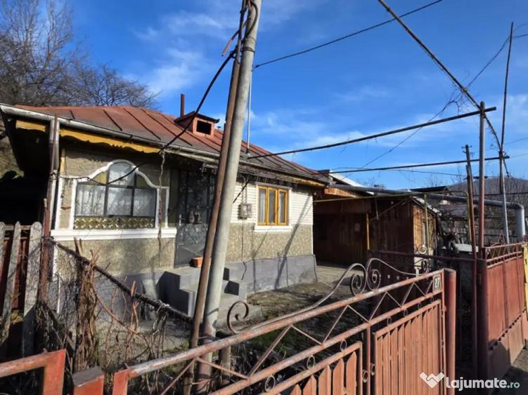Casa cu 600mp de teren Aproape de centru Valenii de Mu - 2