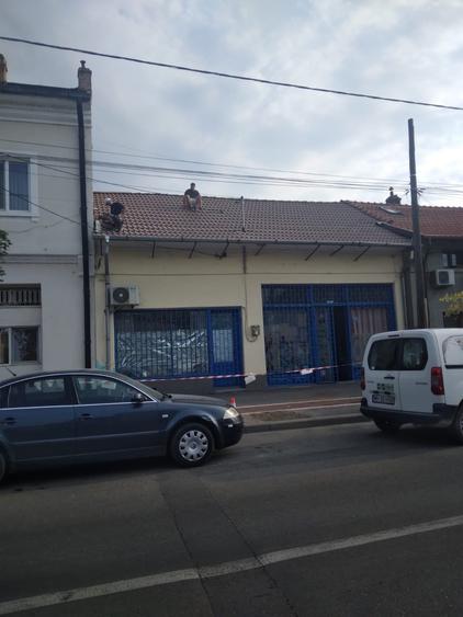 Spatiu comercial si Locuinta - 1