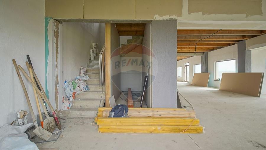 Comision 0%-Cladire versatila 14 camere-Multiple utilizari - 10