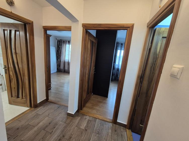 OCAZIE, GARA 3 CAMERE DECOMANDAT, 70 MP. 2 BAI, 2 BALCOANE,MOBILAT, CENTRALA GAZ - 25