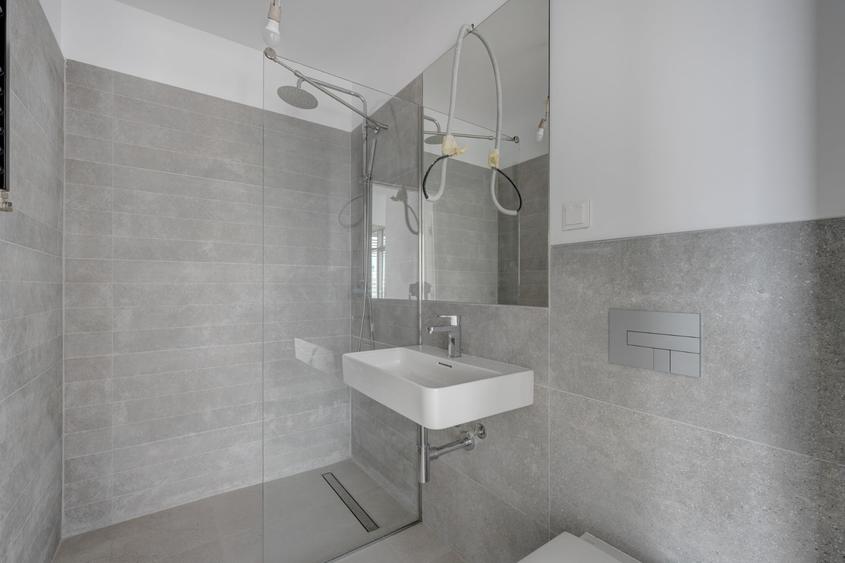 APARTAMENT 3 CAMERE - UP SITE - PROMENADA - ORIENTARE SUD-EST - COMISION 0% - 7