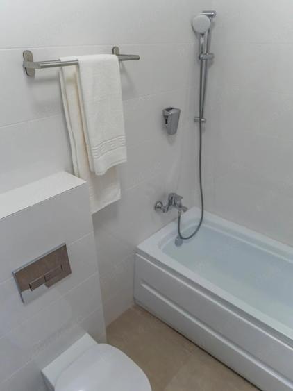 Proprietar inchiriez ap. 2 camere Nord - 8