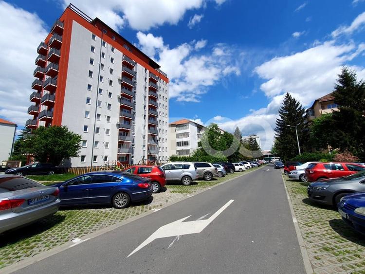 Penthouse cu 4 camere decomandat, mobilat în Mihai Viteazul