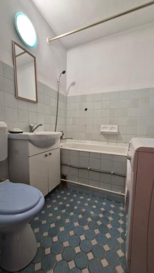 Scoala Generala nr 7 Cta /Piata Brotacei - ap 2 cam, et 4/4 (centrala gaze) - 17