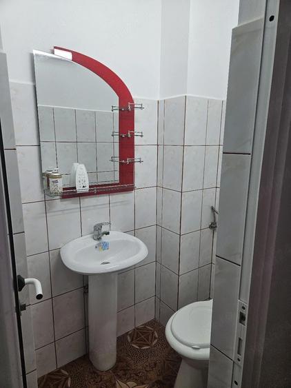 Inchiriez apartament cu 3 camere langa parcul Florilor - 5
