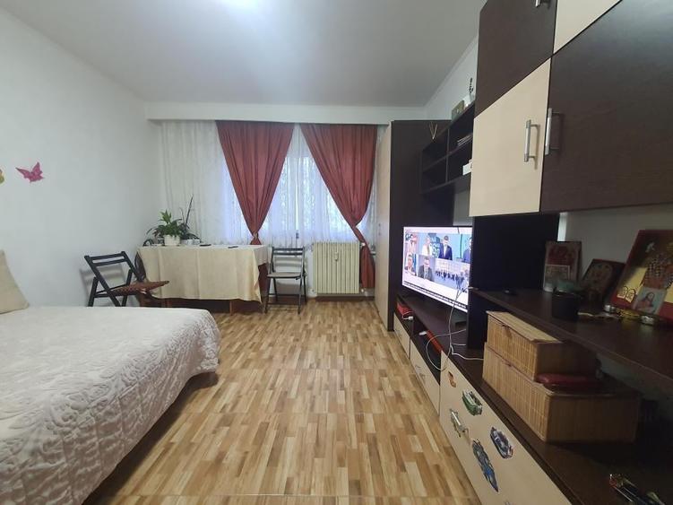 POARTA 6 - GARSONIEREA INCADRATA ETAJ INTERMEDIAR - 1