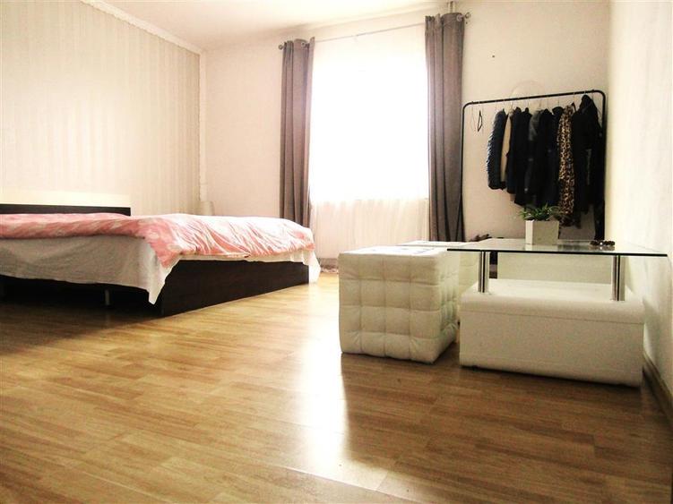 Cu mare potential! Vanzare Casa P+Pod si acoperis tip terasa in Ulmi. - 4