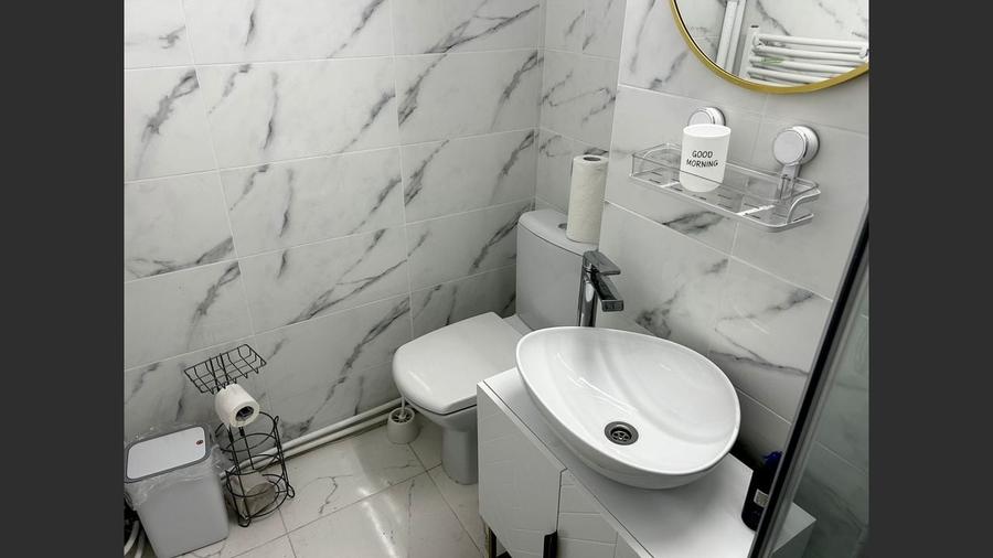 Apartament de vis – complet renovat, mobilat, etaj 2/4 - 8