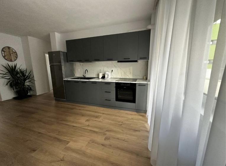 Apartamnet cu 3 camere - PROPIETAR - zona arex - 2