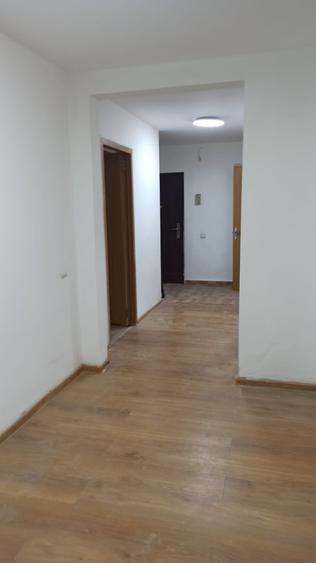 Apartament cu 2 camere decomandat în Știrbei Vodă