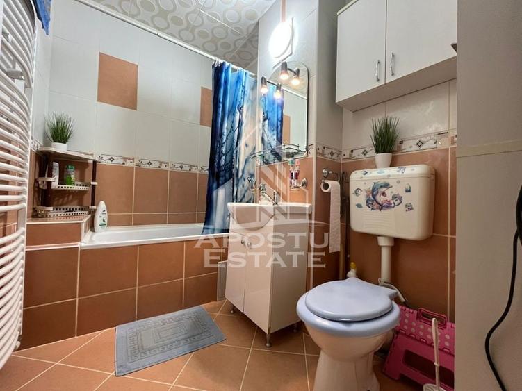 Apartament cu 3 camere, decomandat, 2 bai , 2 balcoane,zona Soarelui - 11
