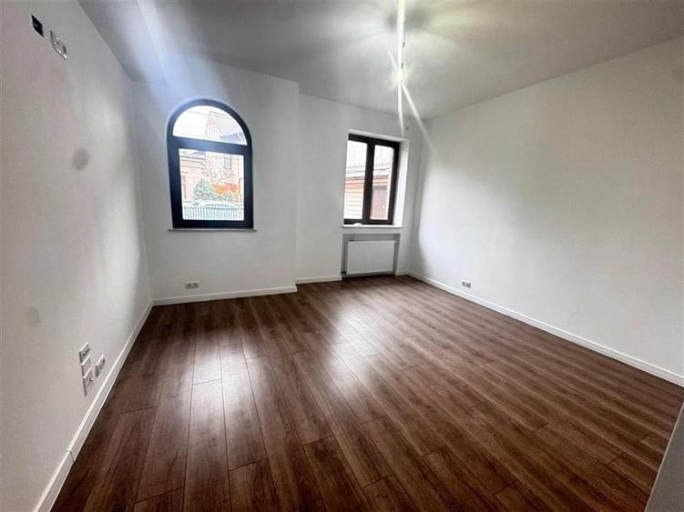 Apartament cu 2 camere, curte 100 mp, garaj si boxa, Zona Bulevardul Independent - 2