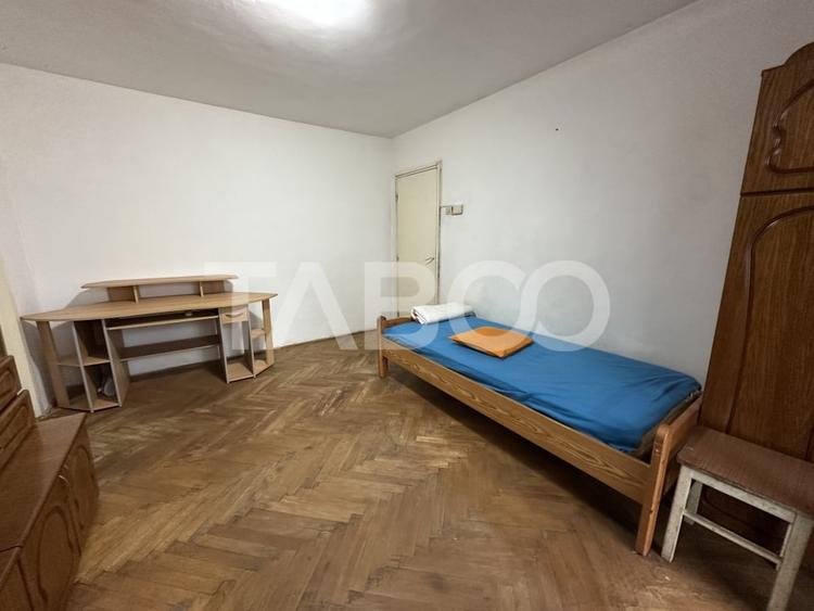 Apartament semidecomandat 2 camere balcon etaj 2 zona Negoiului - 2