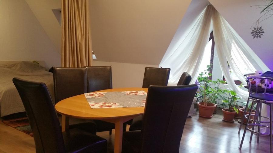 CASA CENTRUL ISTORIC- SINGUR IN CURTE CU MAI MULTE APARTAMENTE - SCHEI - 2