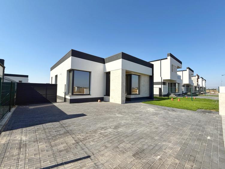 Casa individuală parter ~ 3 camere  2 bai + dressing ~ teren 330 mp~2 minute STV - 2