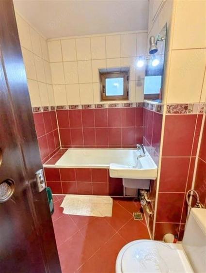 Inchiriere apartament 3 camere in Ploiesti,  zona 9 Mai - 9