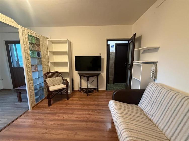 Apartament cu 1 camera decomandat - Canta - 2