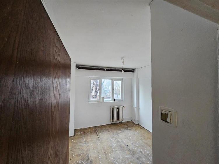 Vanzare apartament 4 camere | Romana ASE | bloc 1982 reabilitat | 97mp | decoman - 2