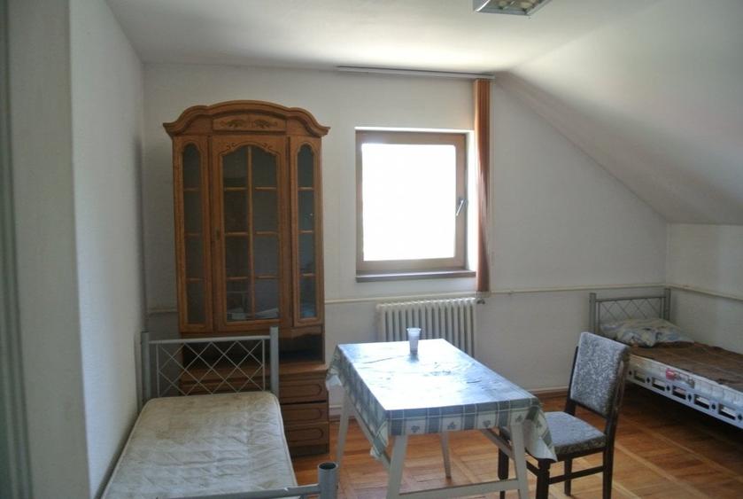 Proprietate Bascov, teren 13.500mp + 2 constructii (36 camere) - 7