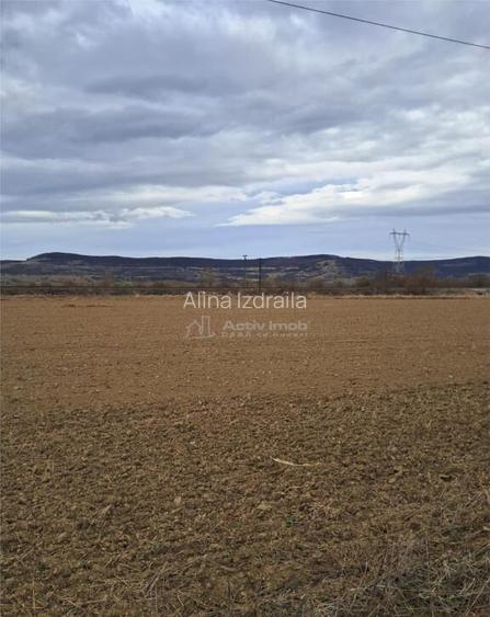 Teren 5000 mp langa E68