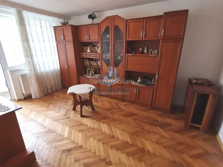 Apartament 3 camere, etaj 1, Darmanesti