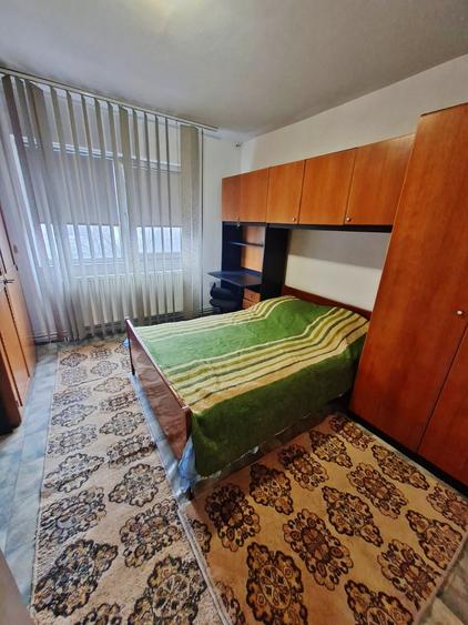 Apartament 3 camere, etaj 3, situat pe str Soveja, aproape de Bdul Tomis - 5