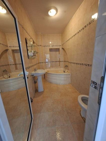 Piata Unirii, Calea Calarasilor, Hala Traian, PROPRIETAR, vand casa P+M, 4 cam. - 9