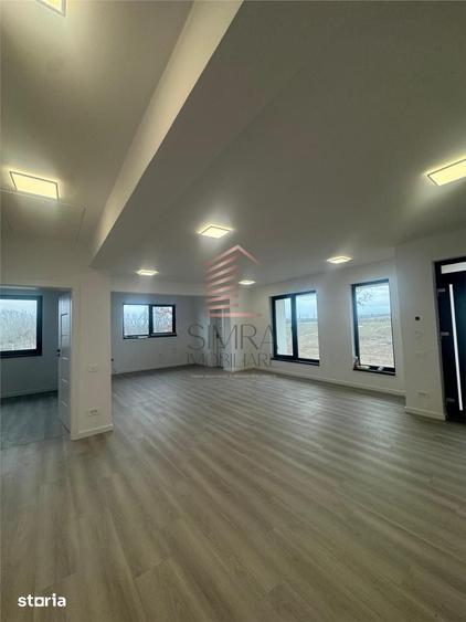 Casă cu 4 camere cu Teren 500 Mp în Paleu