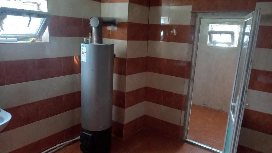 Casă cu 3 camere cu Teren 1300 Mp în Nădălbești