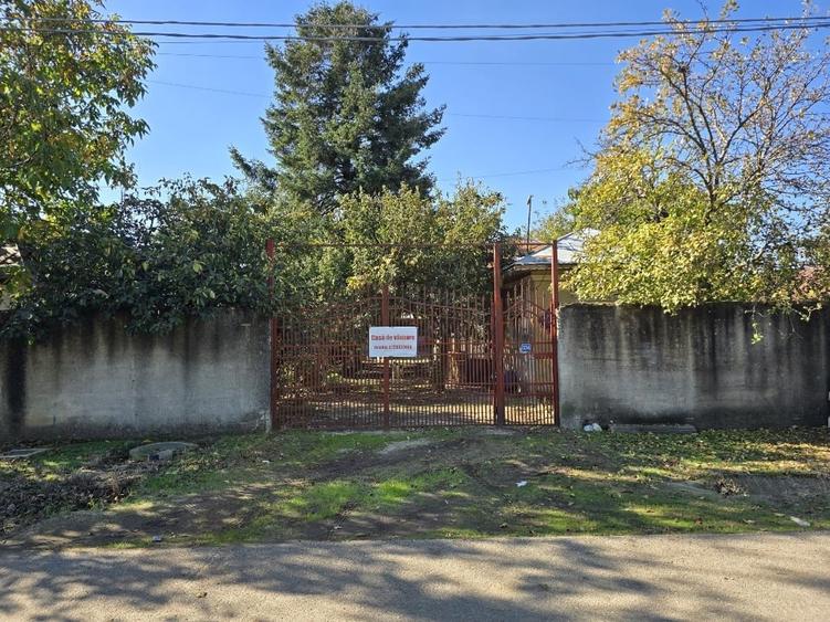 Teren 1300mp cu casa batraneasca - 2