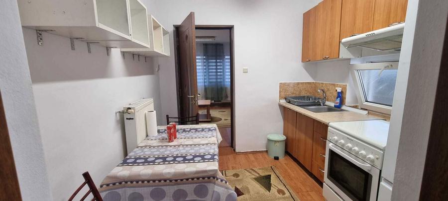 Proprietar, inchiriez Apartament 1 camera spatios la curte + Garaj - 2