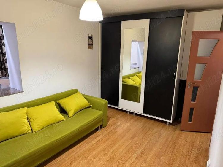 Inchiriez garsoniera in Alfa Arad Strada Padurii 217.Caut o studenta serioasa sau medic,farmacista. - 1