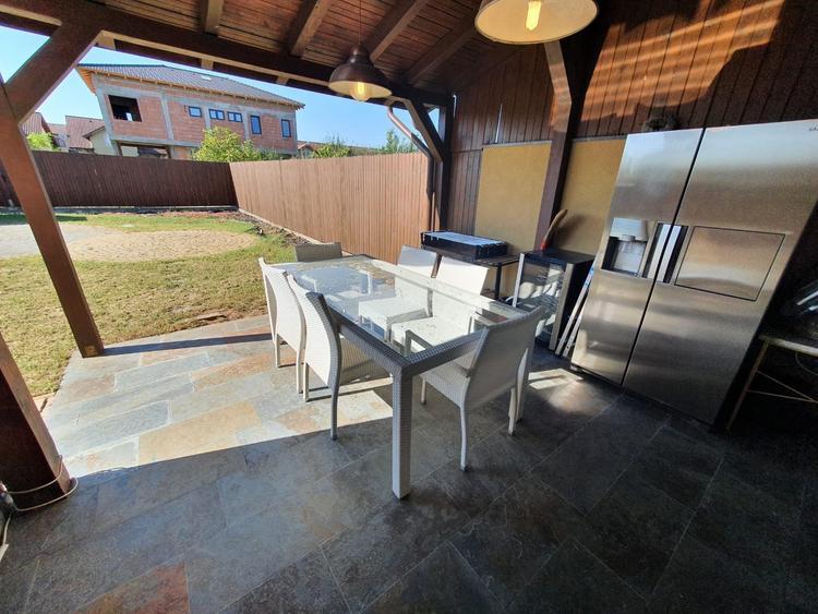 VILĂ complet utilata Central Via Carmina, Arad (comision 0) - 11