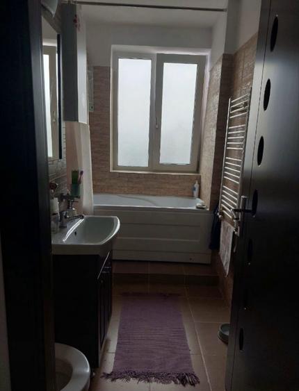 Vand apartament zona Precista! - 2