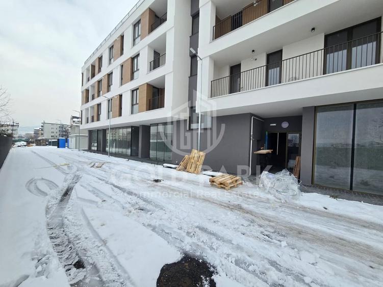 Spatiu Comercial - Floresti/Eroilor - Vitrina / TRAFIC PIETONAL - 27