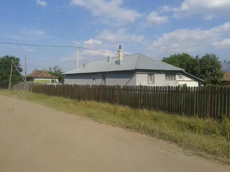 Vand casa la ?ara - 8